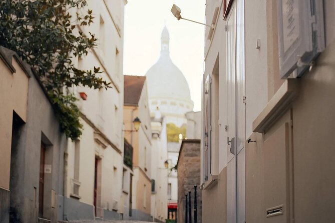 Undercover Montmartre: Led By Locals-Dine At Secluded Brasserie - Group Size, Timing, and How to Avoid Feeling Rushed