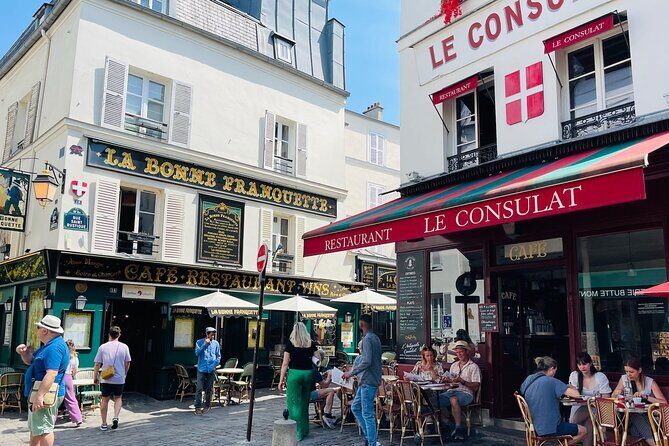 Unique Montmartre photo tour with VOGUE photographer - Why Montmartre Works So Well for Photos