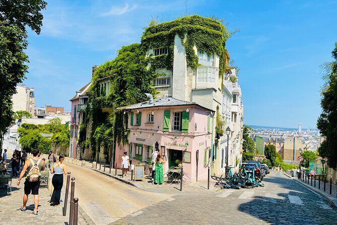 Unique Montmartre photo tour with VOGUE photographer - Meeting Point: Buste de Dalida for a Smooth Start
