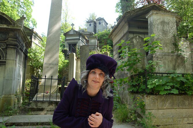 Unusual 2-hour guided tour of the Père Lachaise cemetery - Mobile Ticket and Getting There Without Stress