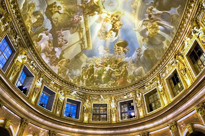 Vaux-le-Vicomte Castle Day Trip with Chateaubus Shuttle - Small group day trip: how that changes the vibe