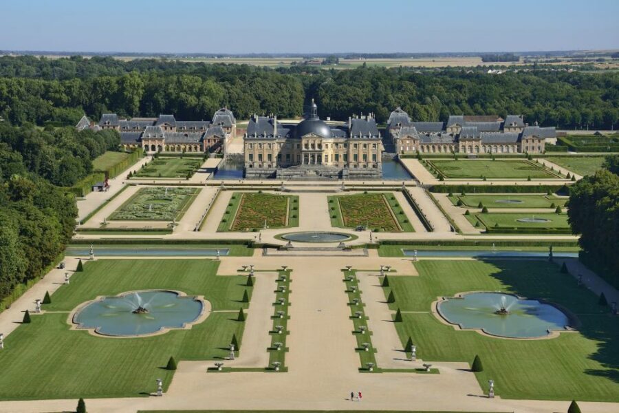 Vaux le Vicomte Chateau Entry Ticket and Chateaubus Transfer - Key takeaways before you go