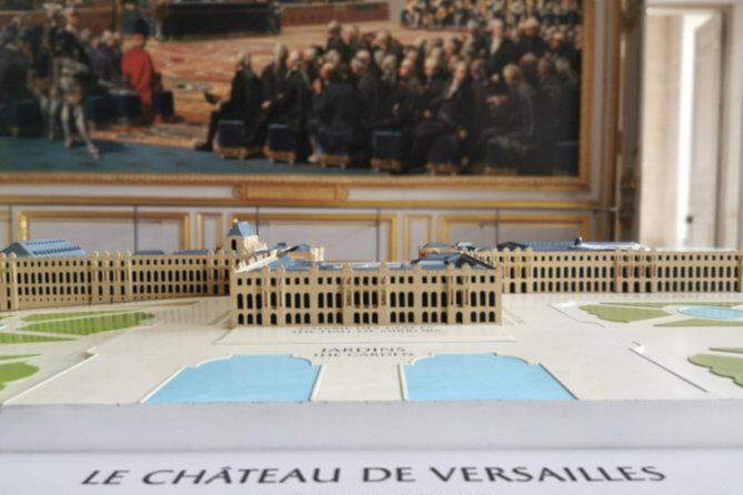 Versailles and Chartres Private Day Tour from Paris - Stop 3: Chartres Cathedral guided tour (and why the guidance matters)