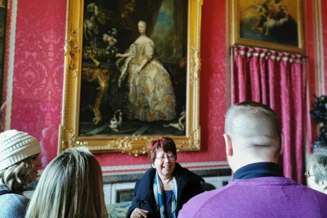 Versailles and Chartres Private Day Tour from Paris - Stop 4: Chartres town center time with your guide