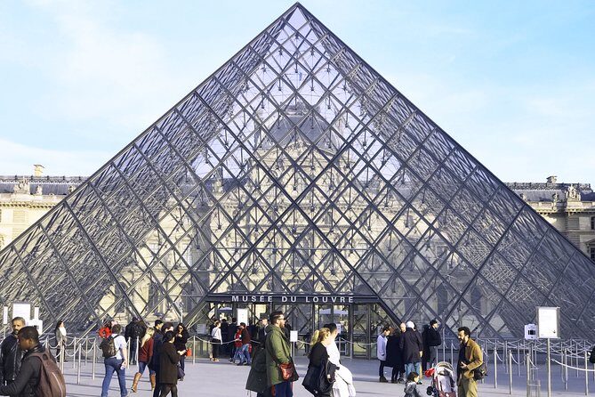Versailles and Louvre Museum Access and Tour - The handoff back to Paris and the Louvre portion you can actually enjoy