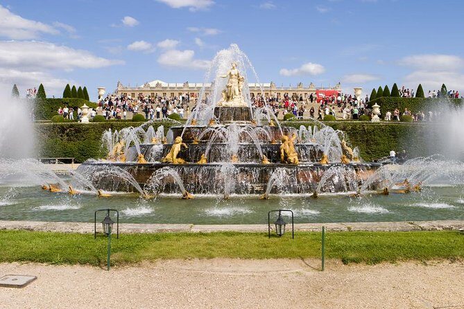 Versailles Castle Private Guided Day Tour from Paris (van &guide) - Palace of Versailles: the Sun King highlights in about two hours