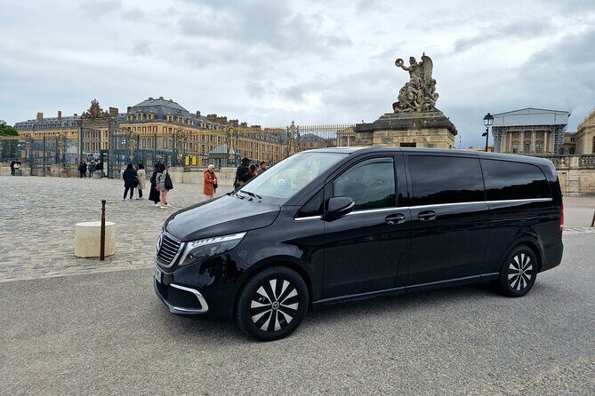 VERSAILLES CASTLE Round-Trip Transfer from Paris by Luxury Van - Key Points at a Glance