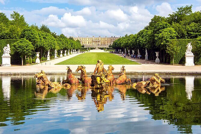 VERSAILLES CASTLE Round-Trip Transfer from Paris by Luxury Van - How to Make It Work Smoothly for Your Day