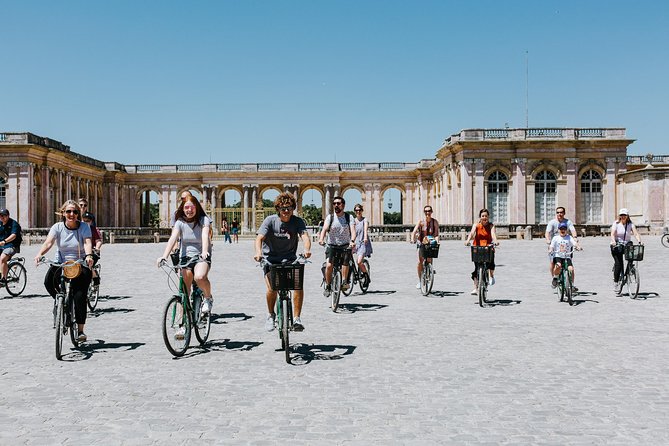 Versailles Domain Bike Tour with Palace Entry by Train from Paris - Grand Canal picnic: buy smarter and eat where the view is