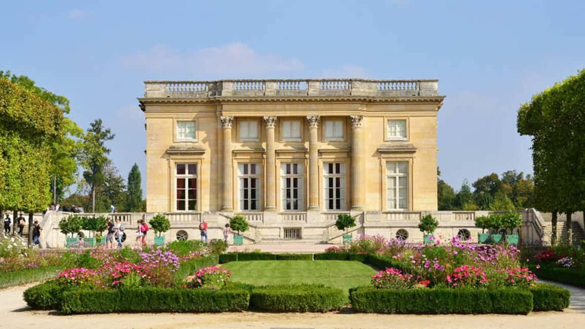 Versailles: Garden Private Guided Tour & Palace Entry Ticket - Why a Versailles Gardens-First Tour Works So Well