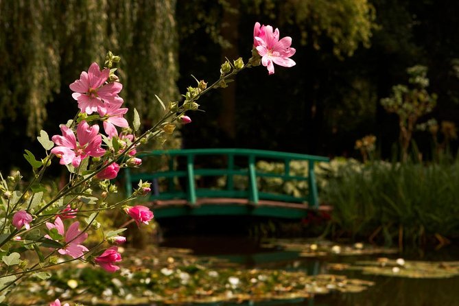 Versailles & Giverny Private Day Tour Luxury van & Private Guide - Timing tips for a smooth 8-hour day
