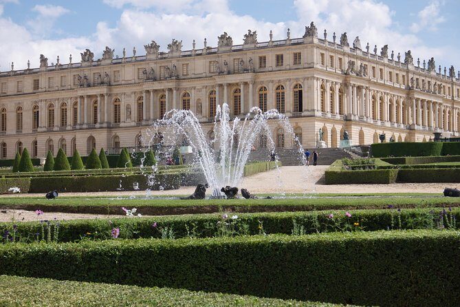 Versailles Palace Full Day or Half Day Tour with Local Guide - Gardens du Château de Versailles: Fountains, Groves, and Show Schedules