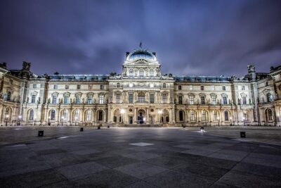 Versailles Palace & Louvre Museum Private Day Tour from Paris - Getting in and moving from Paris at 9:00am