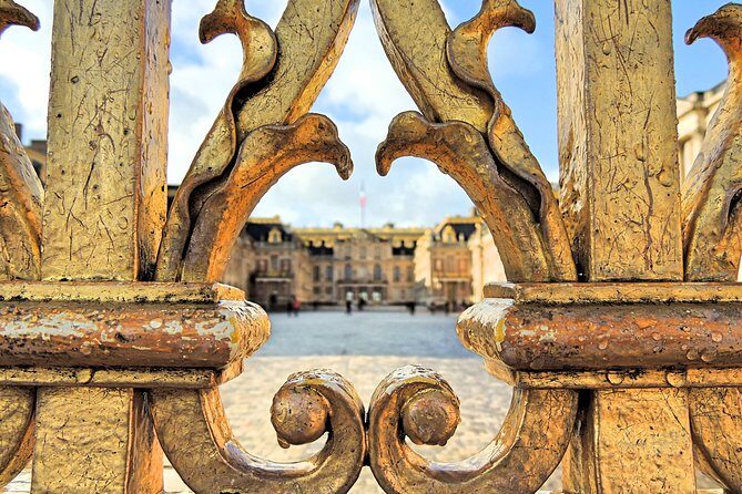 Versailles Palace Private Half Day Guided Tour including Hotel Pickup from Paris - Gardens After the Palace: 55 Fountains and a Real Change of Pace