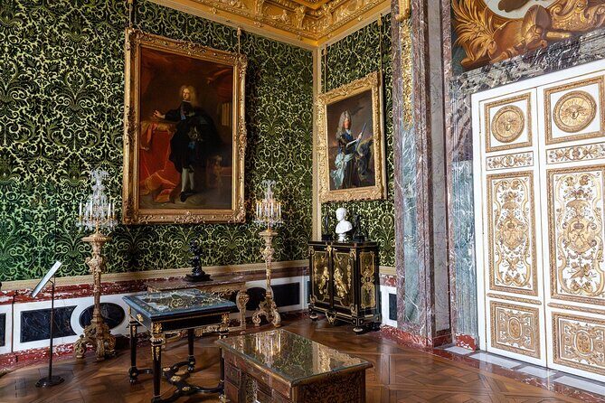 Versailles Palace Skip-the-Line Tour with Garden Access - From the palace to the gardens: the right kind of transition