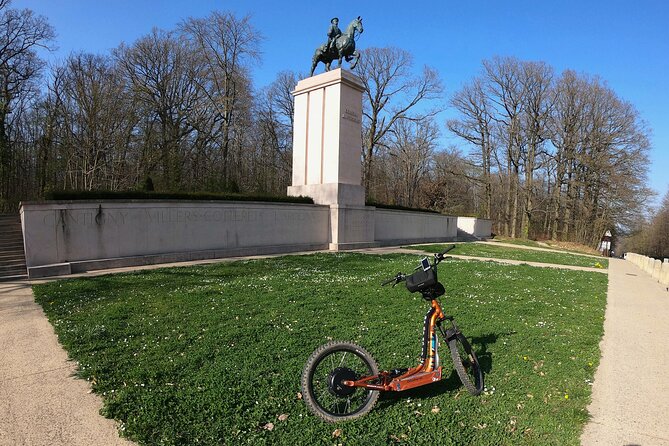 Versailles: Path of the Heroes on original electrics 2 wheels - Your 4-hour loop: the Heroes Route stop by stop
