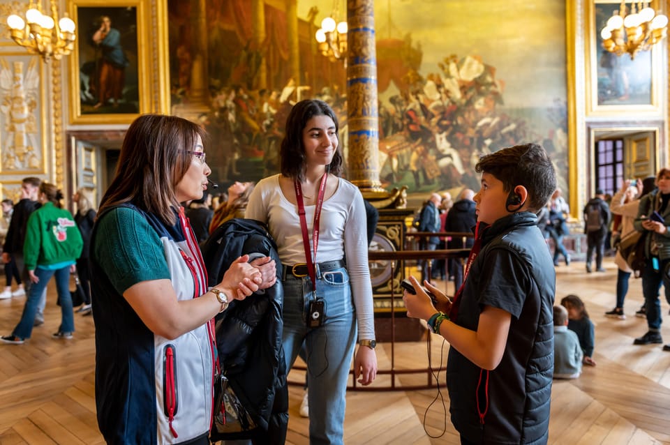 Versailles: Private Family Tour of Palace w/ Reserved Entry - When the palace gets interrupted: staying flexible