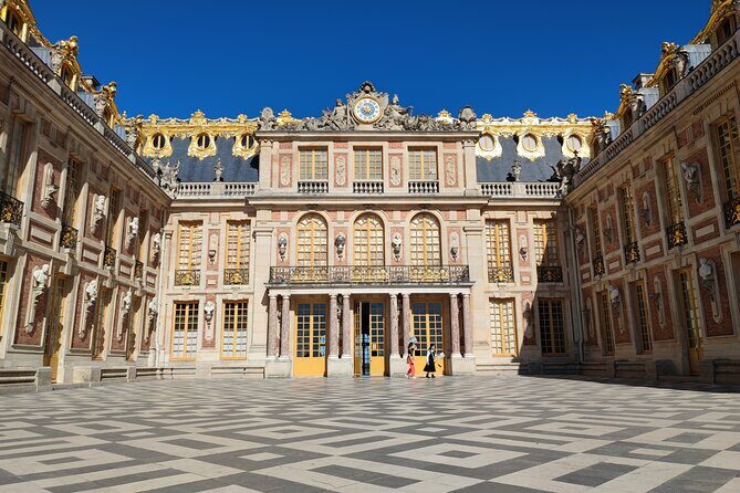 Versailles Private Tour : Horse-riding, Gastronomy & the Palace - A 9:00 am Versailles day that mixes horses, lunch, and palace time