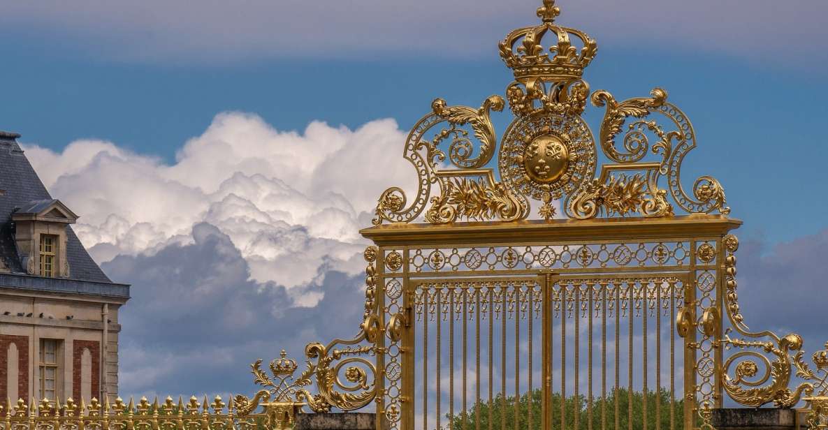 Versailles: Private Tour of the Palace with Reserved Entry - Place d’Armes to the palace rooms: a 2-hour flow that works