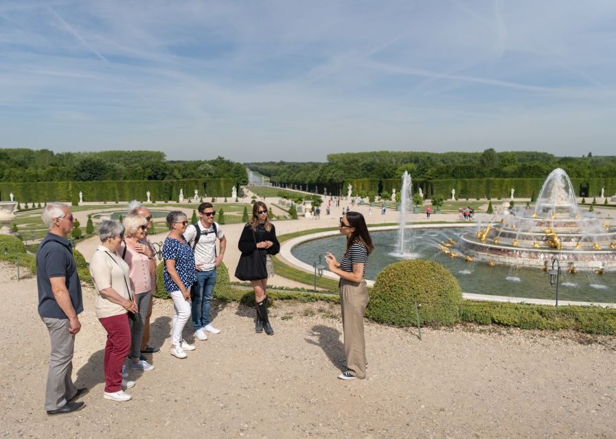 Versailles: Skip-the-Line Versailles Palace and Gardens Tour - Group size, guide style, and how the stories land