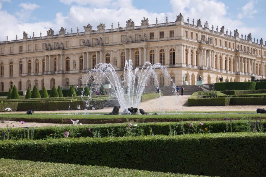 Versailles: Skip-the-Line Versailles Palace and Gardens Tour - What’s not included, so you don’t get surprised