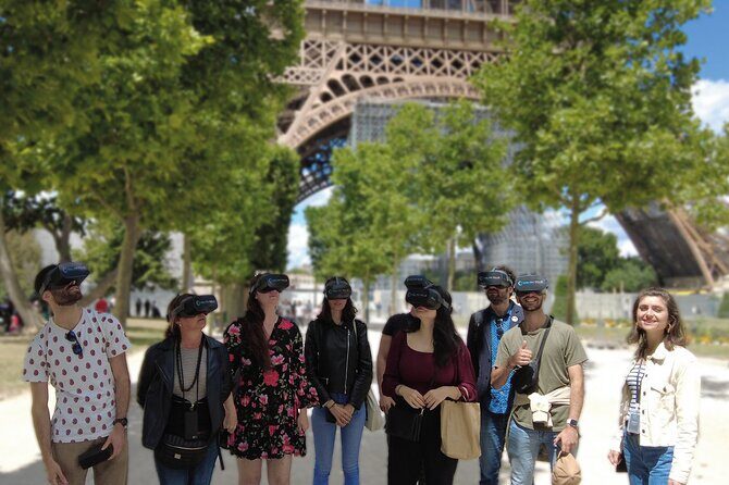 Virtual Reality Guided Tour at the Eiffel Tower - VR at the Eiffel Tower grounds: why it works
