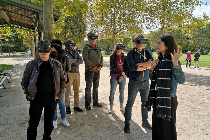 Virtual Reality Guided Tour at the Eiffel Tower - Construction and the 1889 opening: what the VR story actually covers
