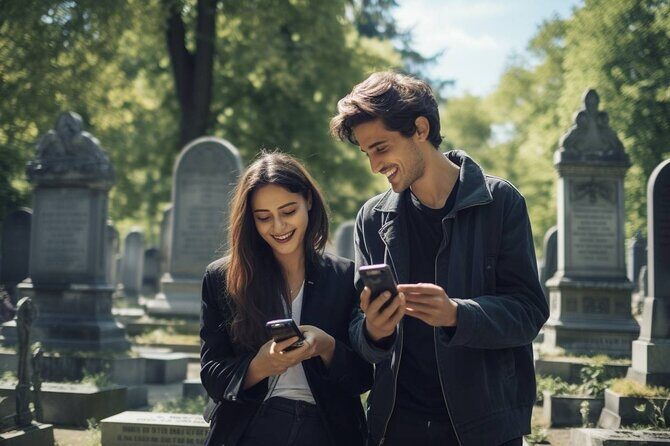 Visit to Père Lachaise Cemetery: a self-guided tour - Entering Père-Lachaise with a puzzle route