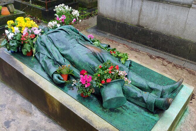 Visit to Père Lachaise Cemetery: a self-guided tour - Should you book the GeoGaming Père-Lachaise tour?