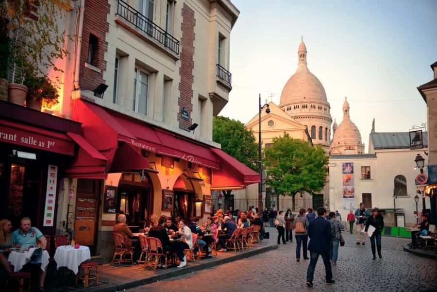 Walking Tour in Paris Montmartre with Tastings and Stories - Sweet stop #1: the macaron bite that sets the tone