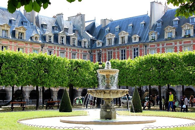 Welcome to Paris - Your route, stop by stop: what each place gives you