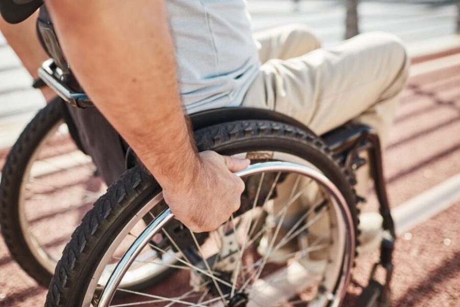Wheelchair-Frendly Private Louvre Tour – Stress-Free & Easy - The van transfer: short, useful, and not wasted time