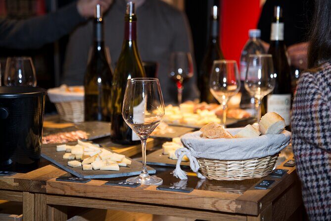Wine and cheese tasting at Latin Quarter - What you taste: 3 wines paired with French cheeses