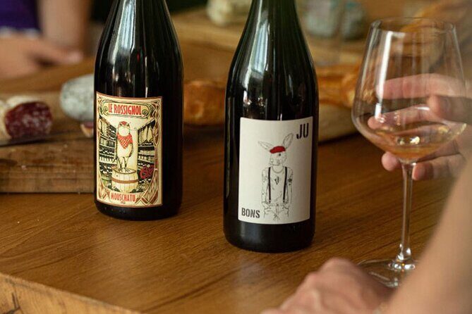 Wine Tasting in Paris right next to Père Lachaise & l'Atelier des lumières - Where to go: Rue du Chemin Vert, steps from Père Lachaise