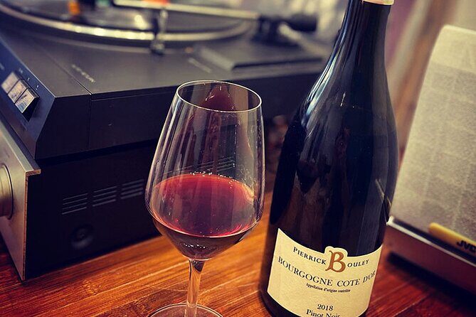 Wine Tasting in Paris right next to Père Lachaise & l'Atelier des lumières - The 1-hour format: enough time to learn, not too long to drag