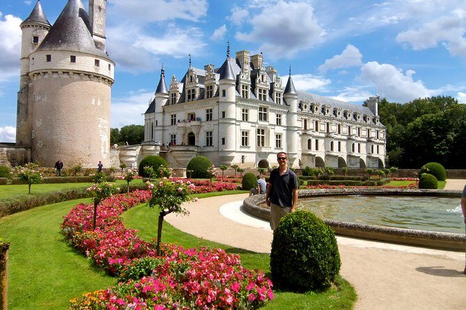 Wine tasting tour in Loire Valley with castle visits and lunch - Morning Pickup From Your Paris Hotel: When the Day Starts Right